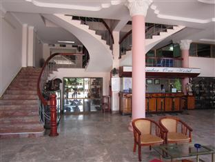 Khach san Number One Hotel 